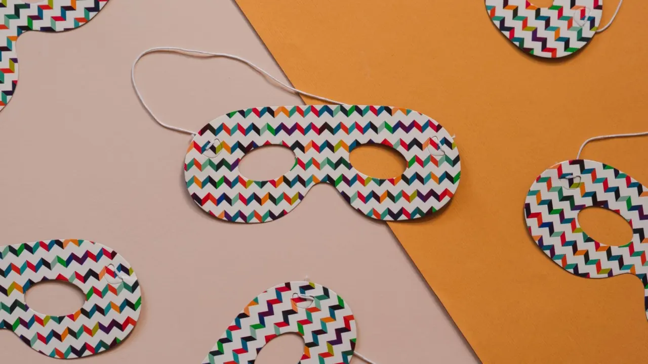 How to Clip, Turn and Press Mask Seams